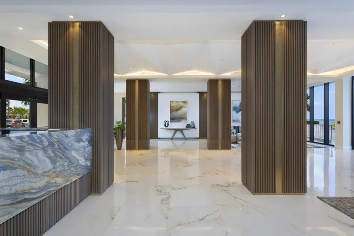 LOBBY BACK
