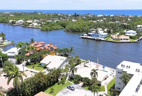 INTRACOASTAL LIVING