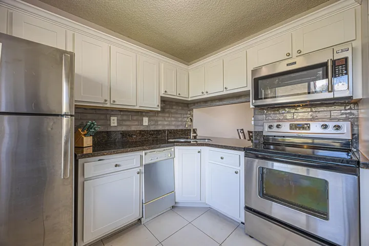153A0087-HDR
