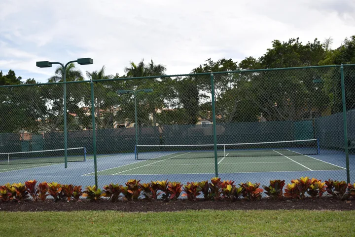 Yacht Club Tennis Center