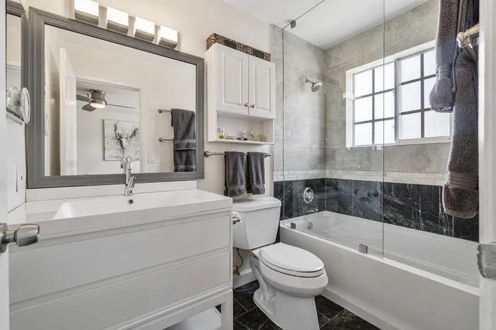 123 Master Bath