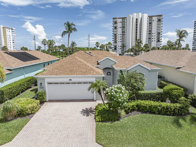 Front Showing Yard