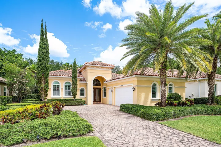 001-12121SunnydaleDrive-Wellington-FL-33