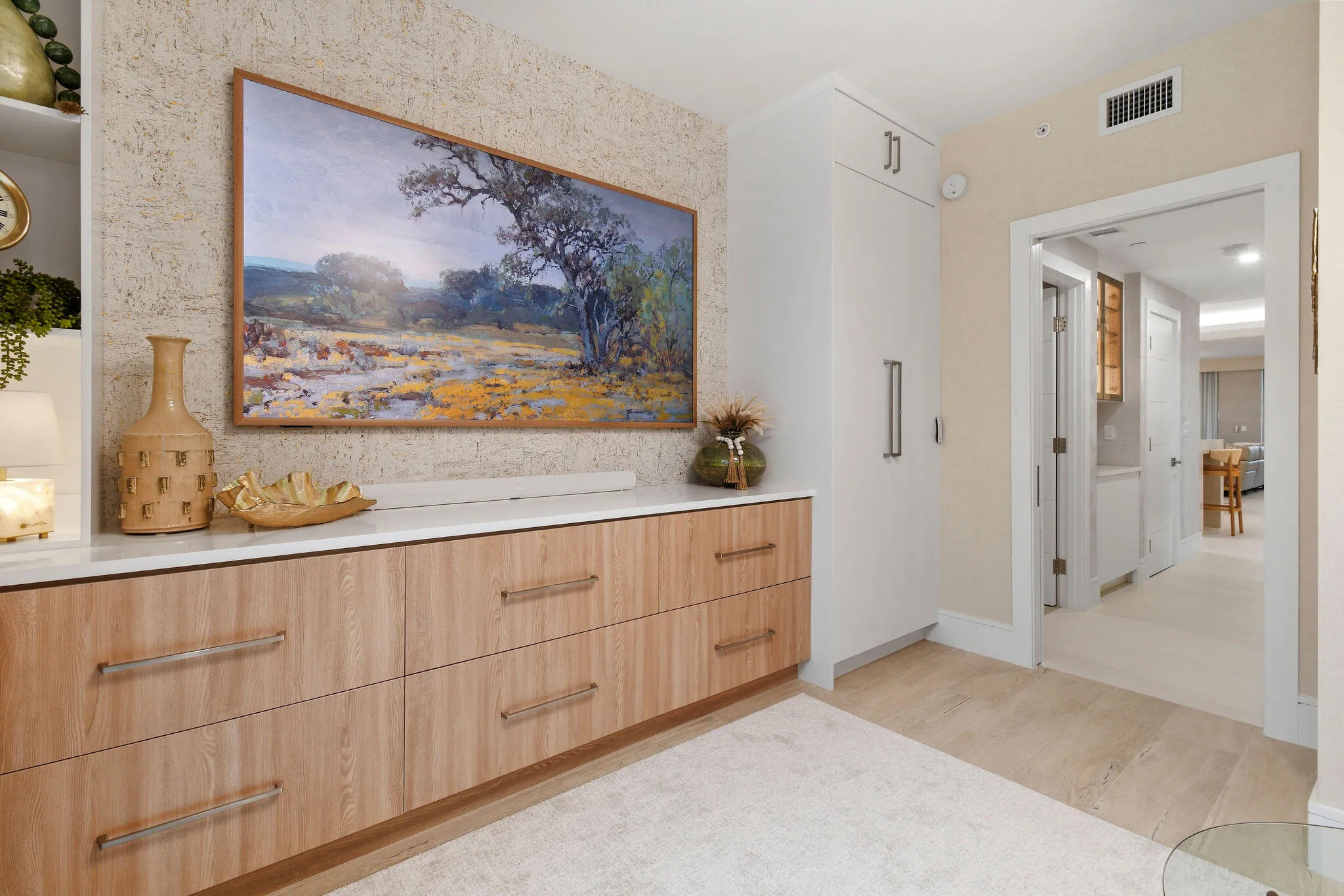 3rd bedroom/Den with pullout sofa and closet & drawers