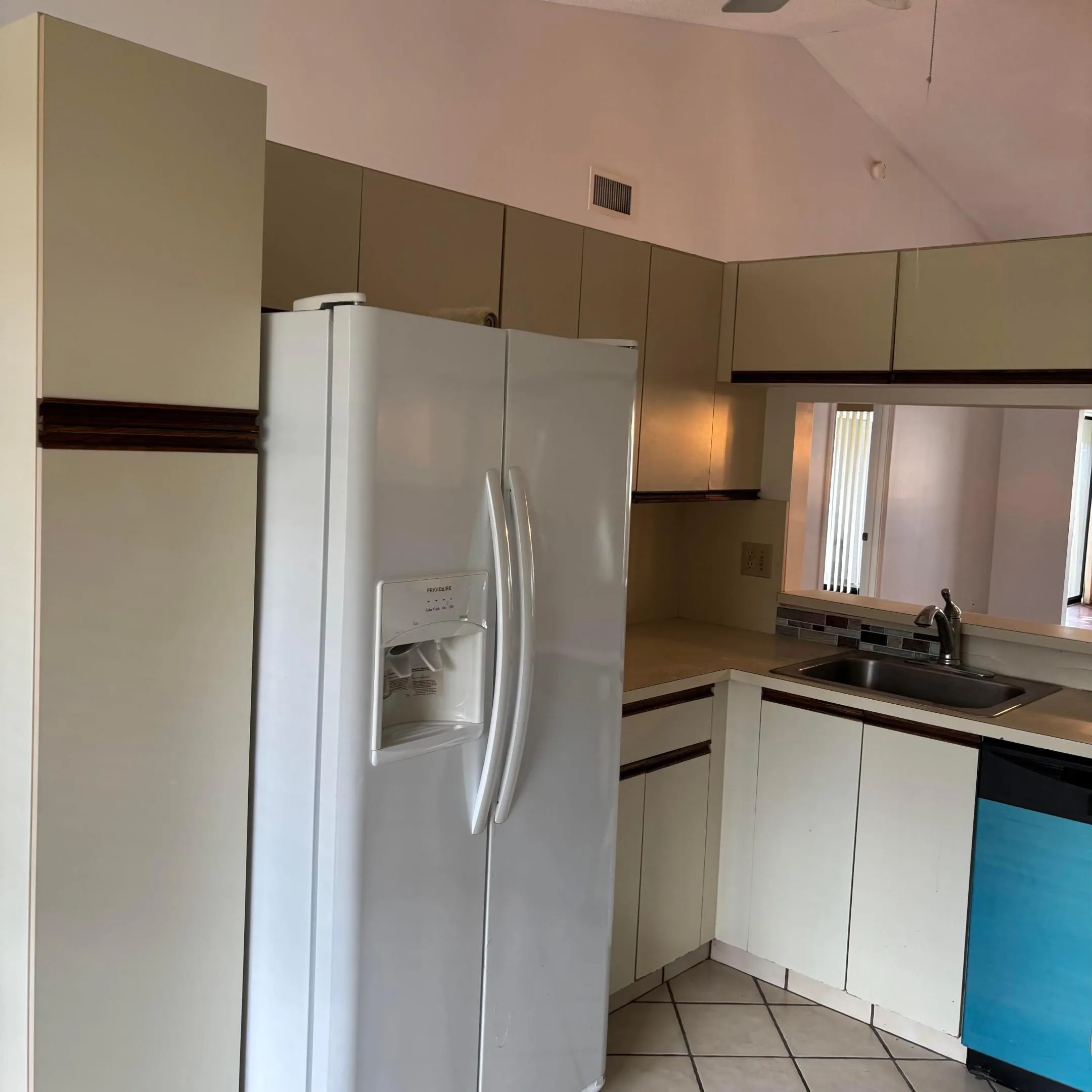 13-kitchen-refrigerator-cabinets