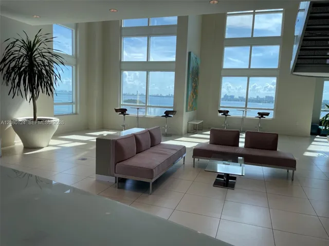 SOCIAL ROOM SITTING AREA