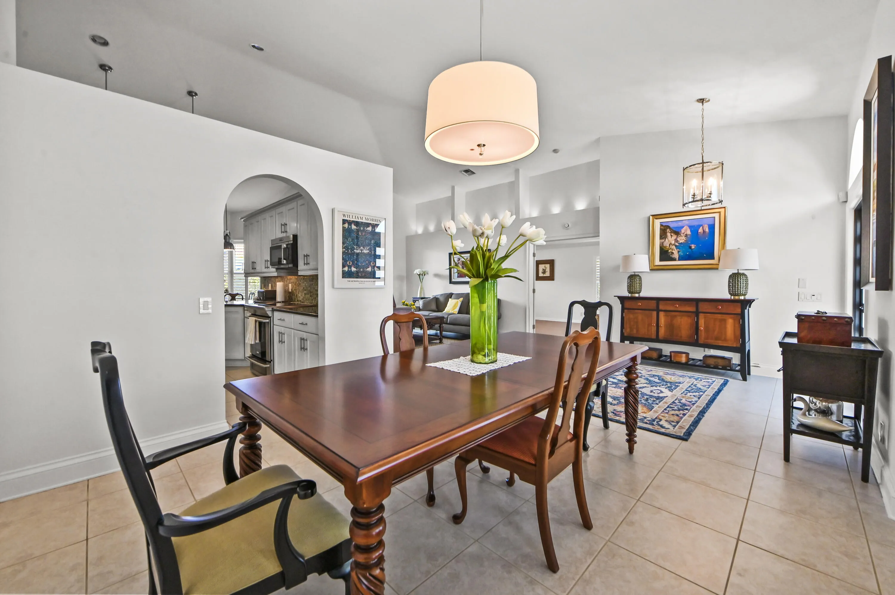 09 Dining room 01