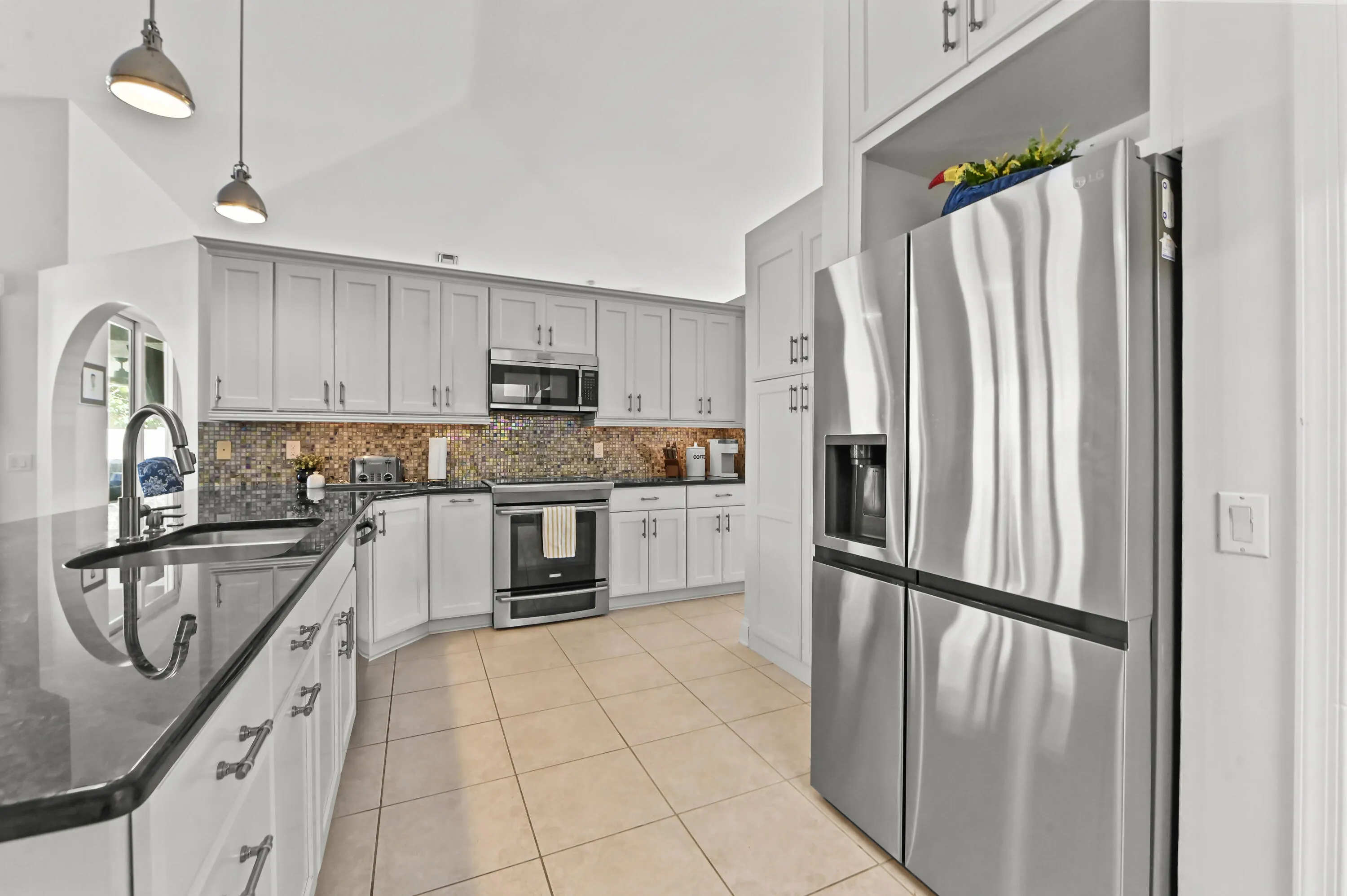 19 Kitchen 03