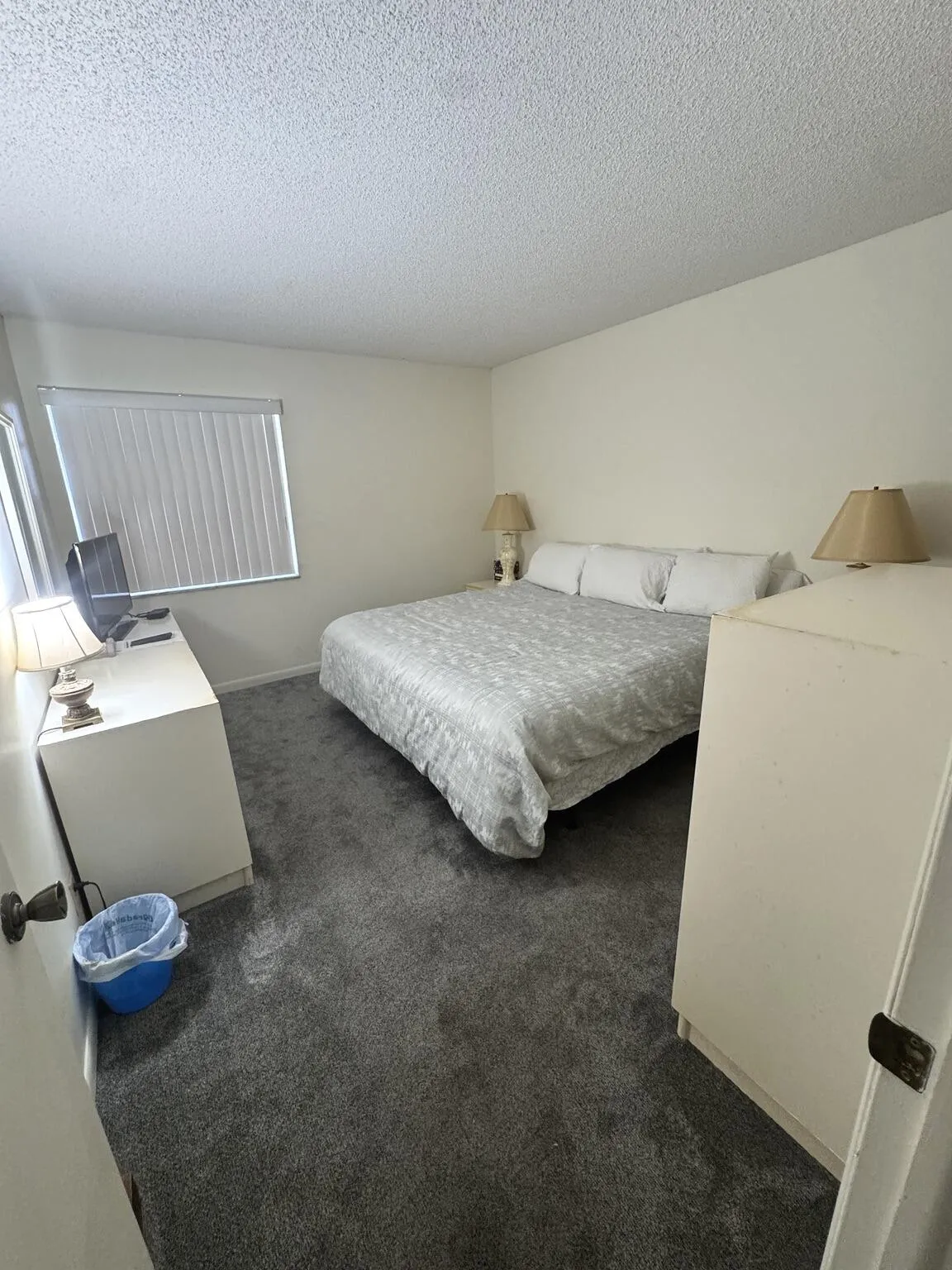 south-florida-condo-bedroom