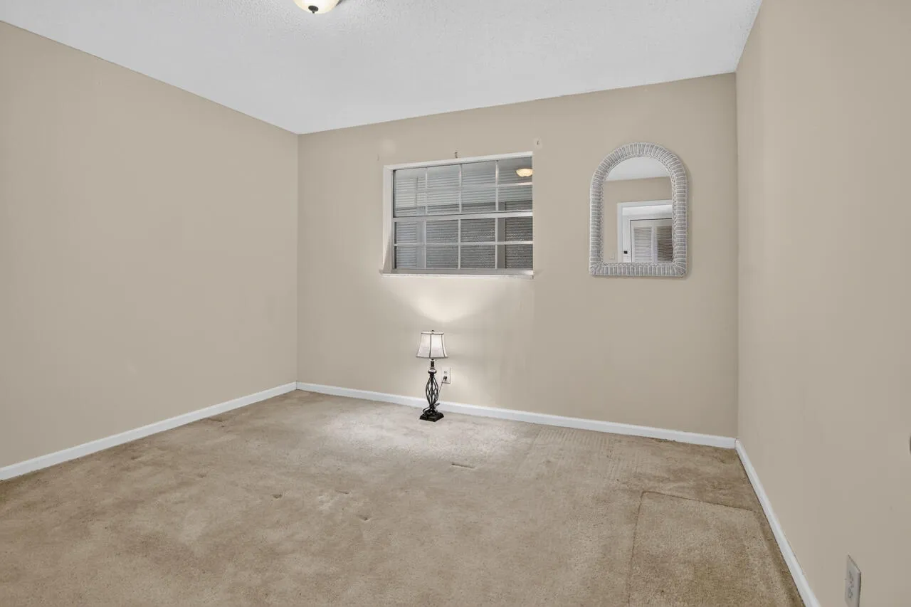 24-4140-NW-44th-Ave-24-Bedroom 2