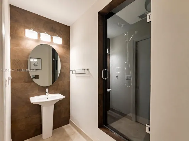 Bathroom Bedroom 2