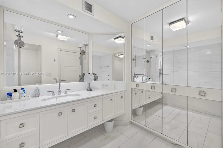 Master His/Her Bathroom