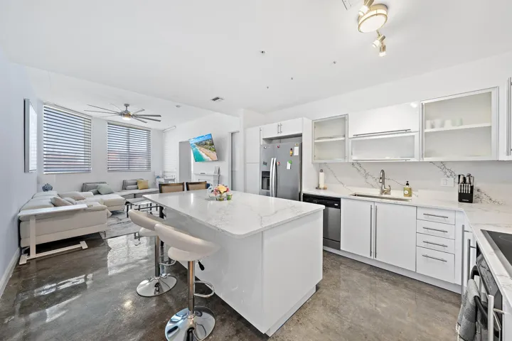 1617 N Flagler Dr 801-9