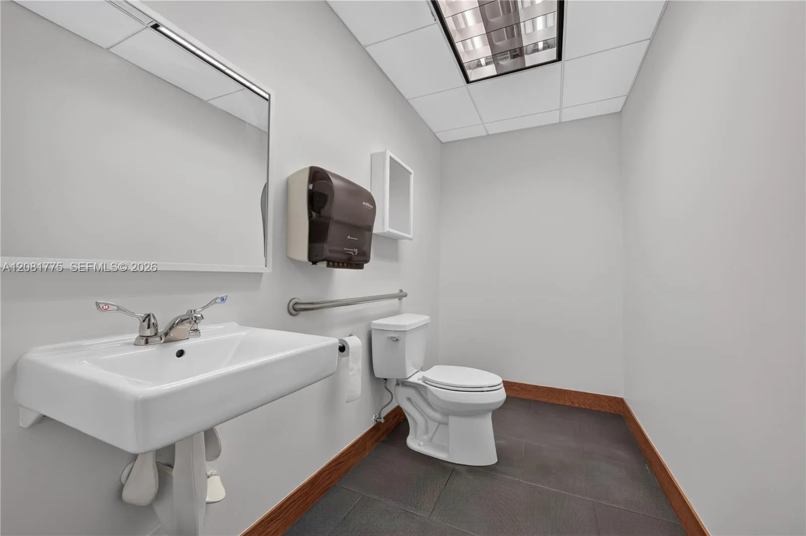 Property photo 37