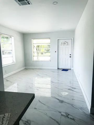 entry01