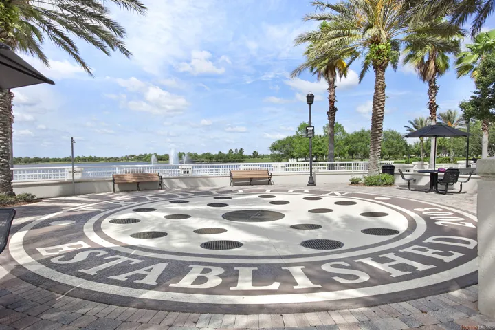 10 Tradition Fountain