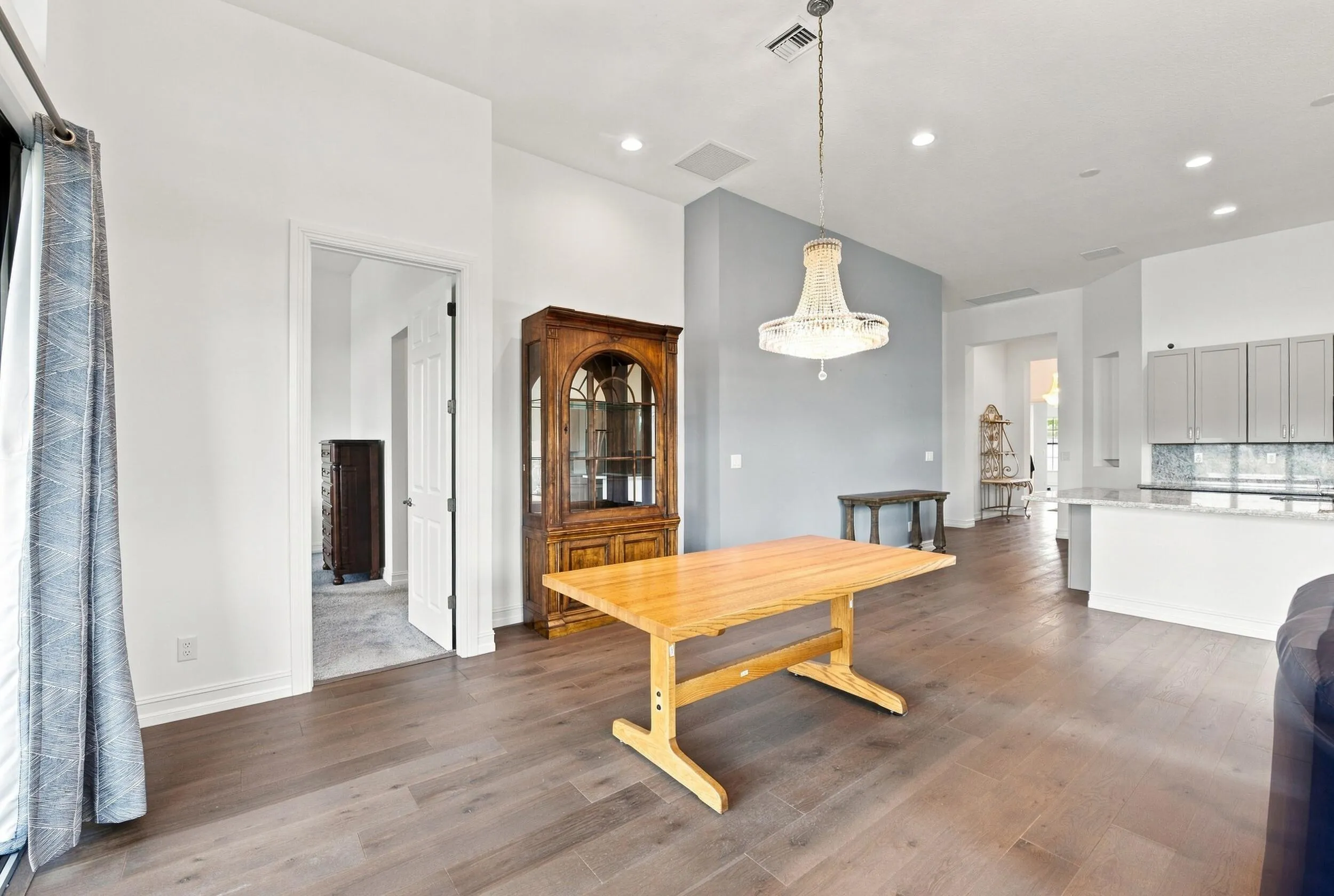 Property photo 38