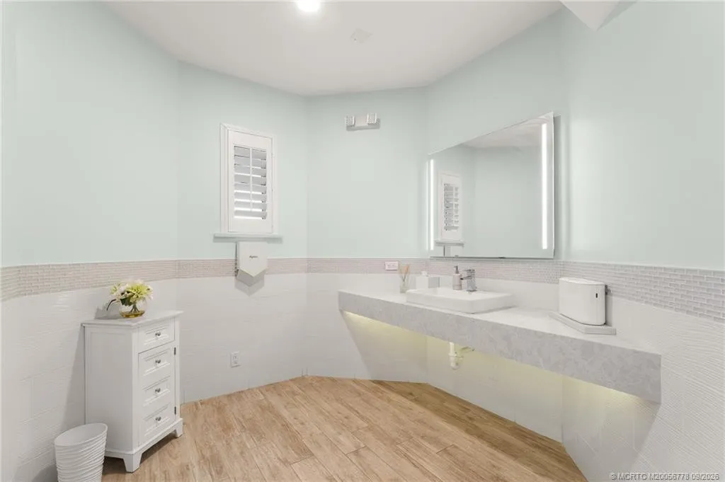 Property photo 42
