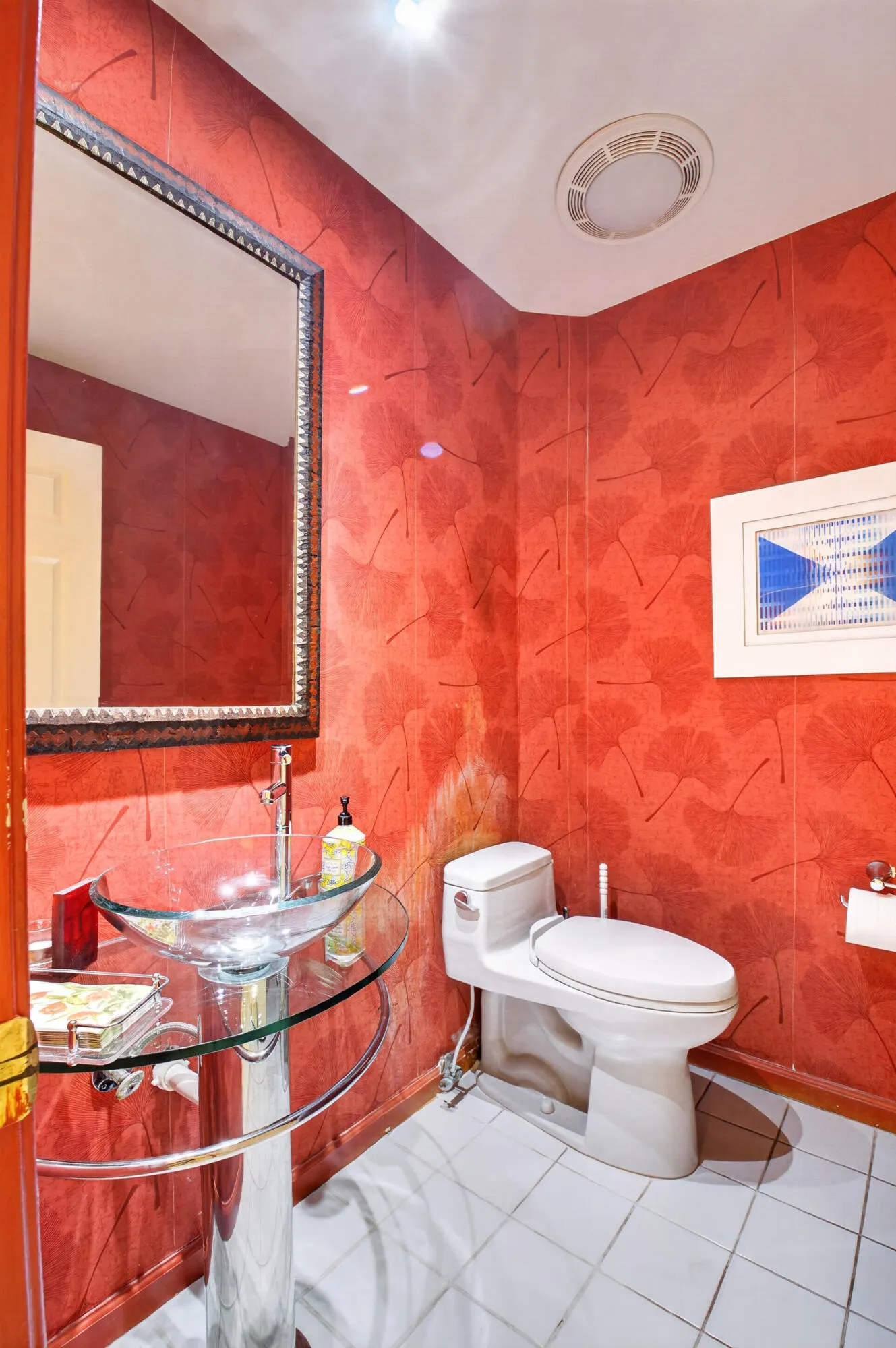 POWDER ROOM