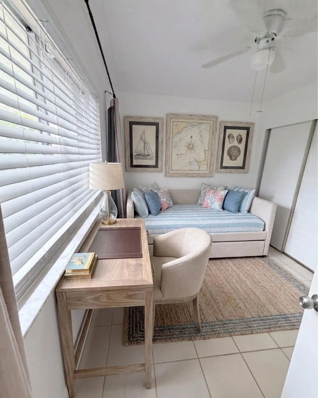 Alternate Guest Room Virtual Staging