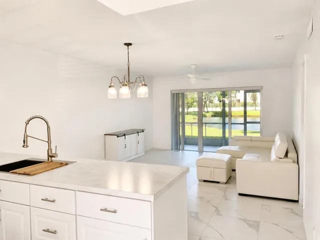 Kitchen/Living Room