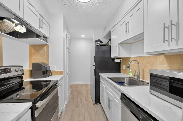Kitchen 3