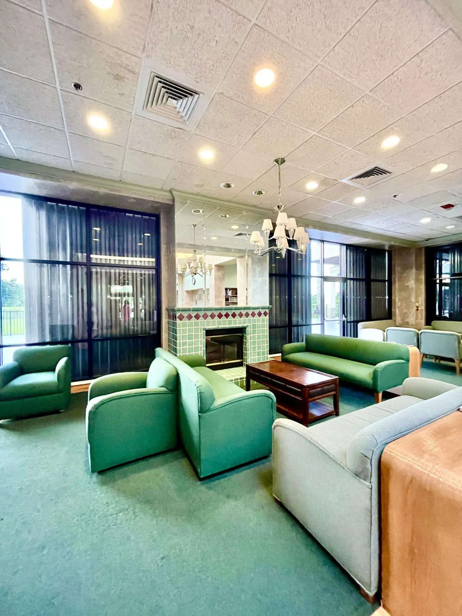 70 READING ROOM AT WYNMOOR COUNTRY CLUB