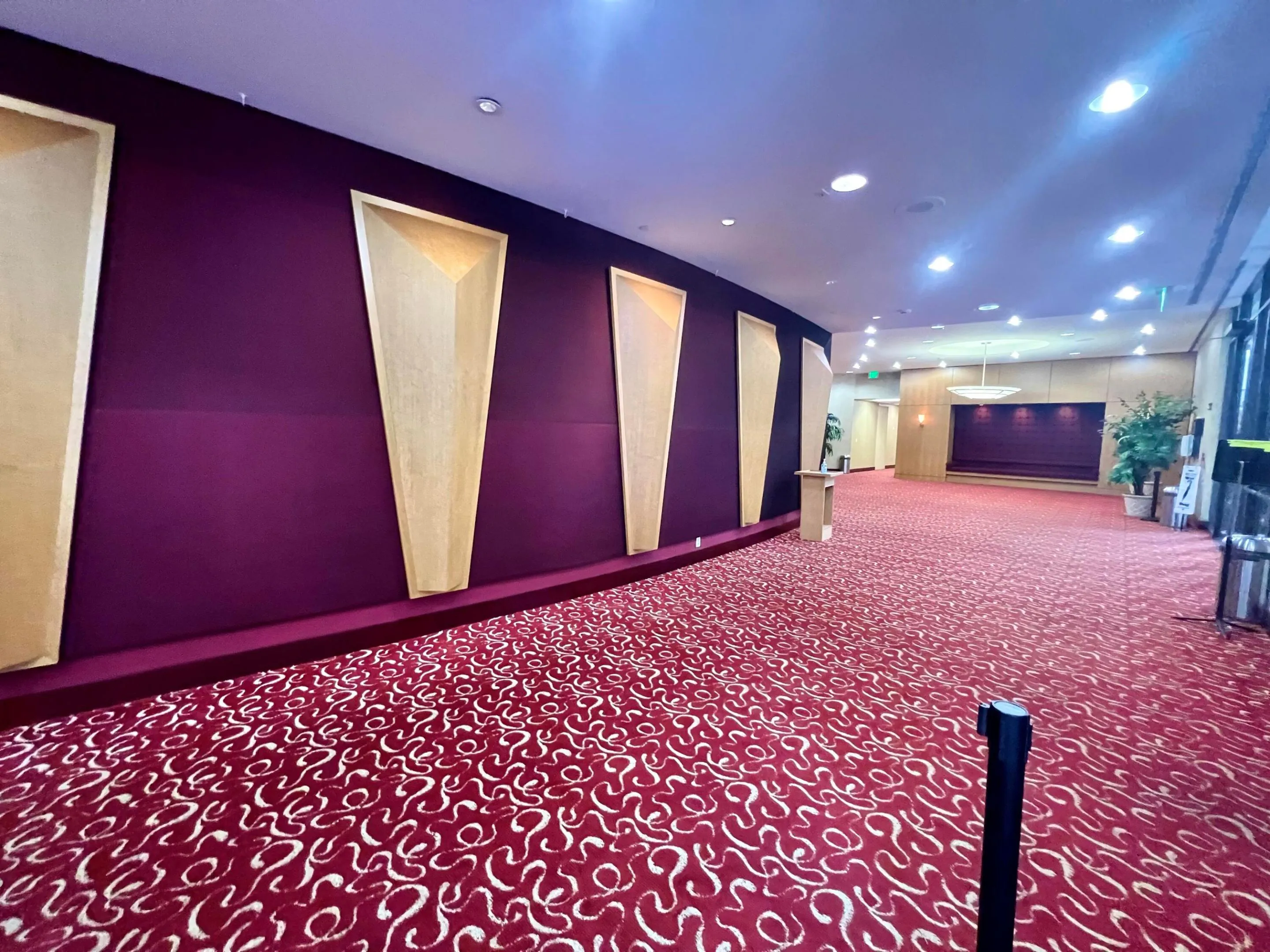78 WYNMOOR THEATER LOBBY ENTRANCE
