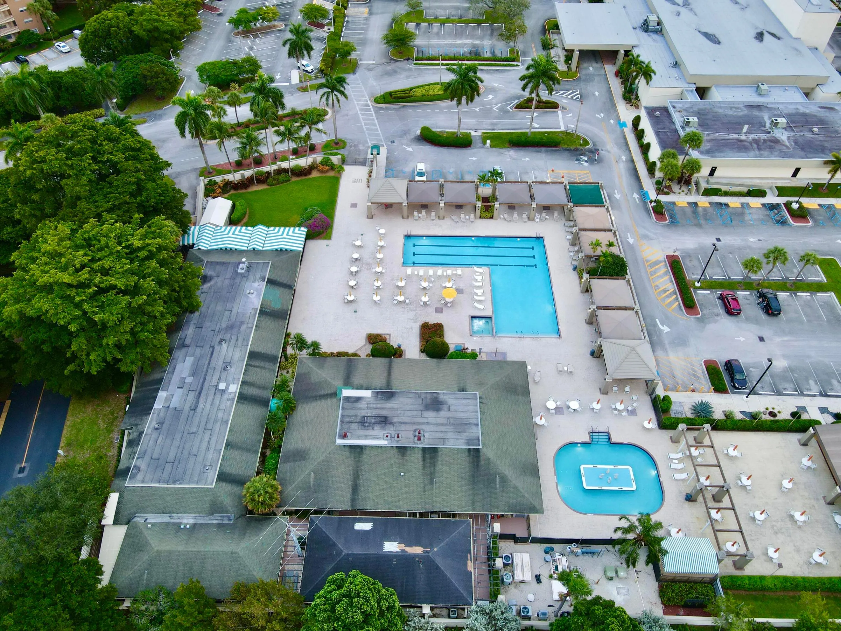83 WYNMOOR MAIN POOL LAZY RIVER BBQ ARE