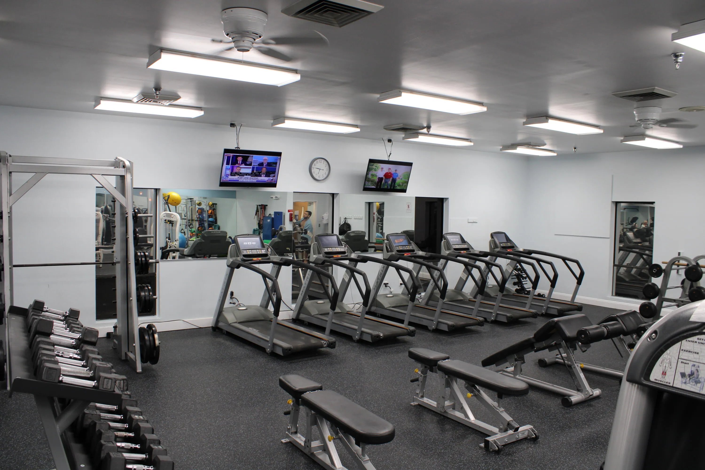96 INSIDE FITNESS CENTER NEW EQUIPMENT A