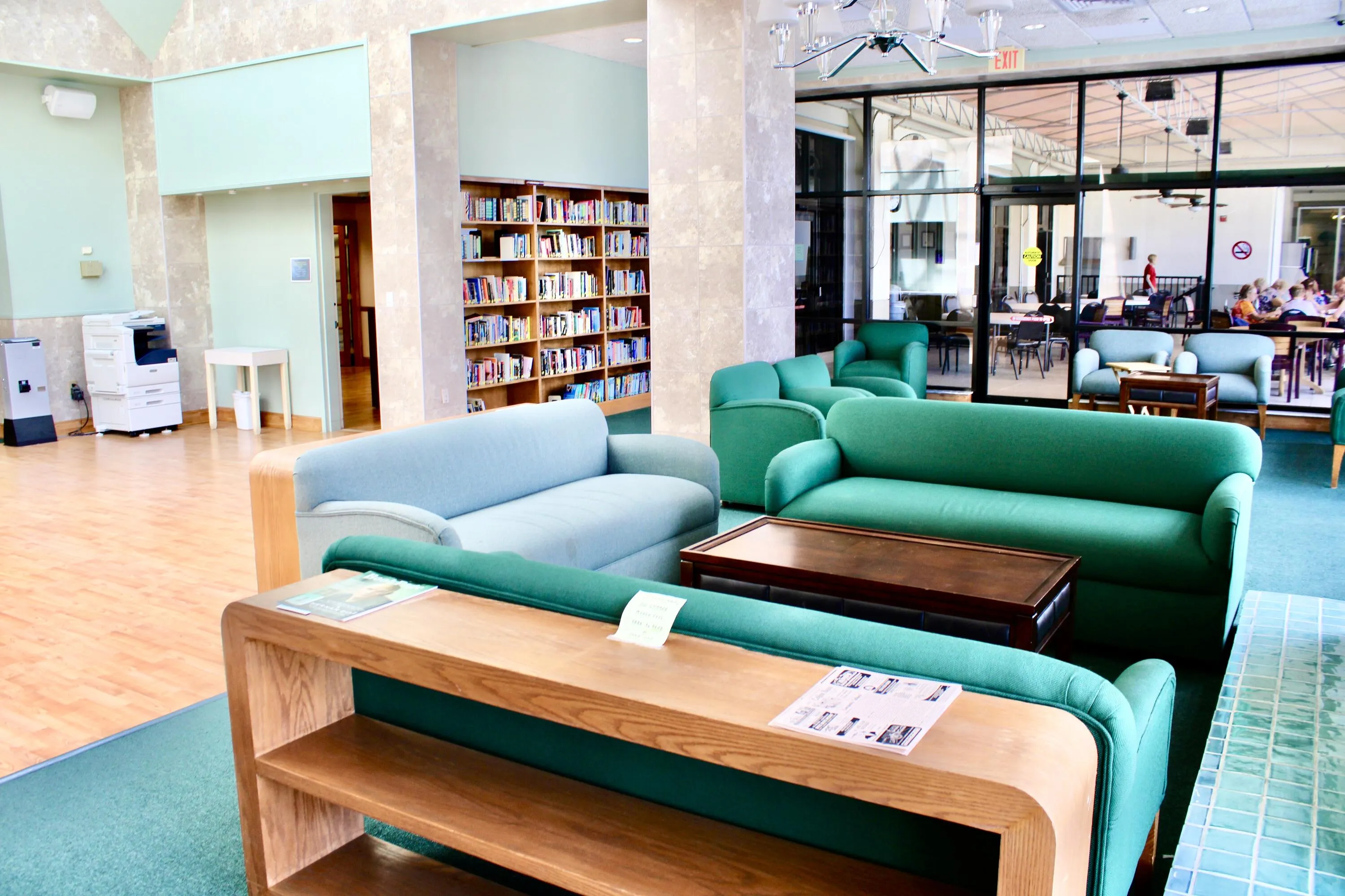 68 READING ROOM AREA AT WYNMOOR COUNTRY