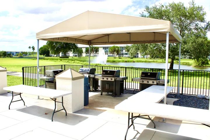 65 OUTSIDE BBQ AREA AT WYNMOOR COUNTRY C