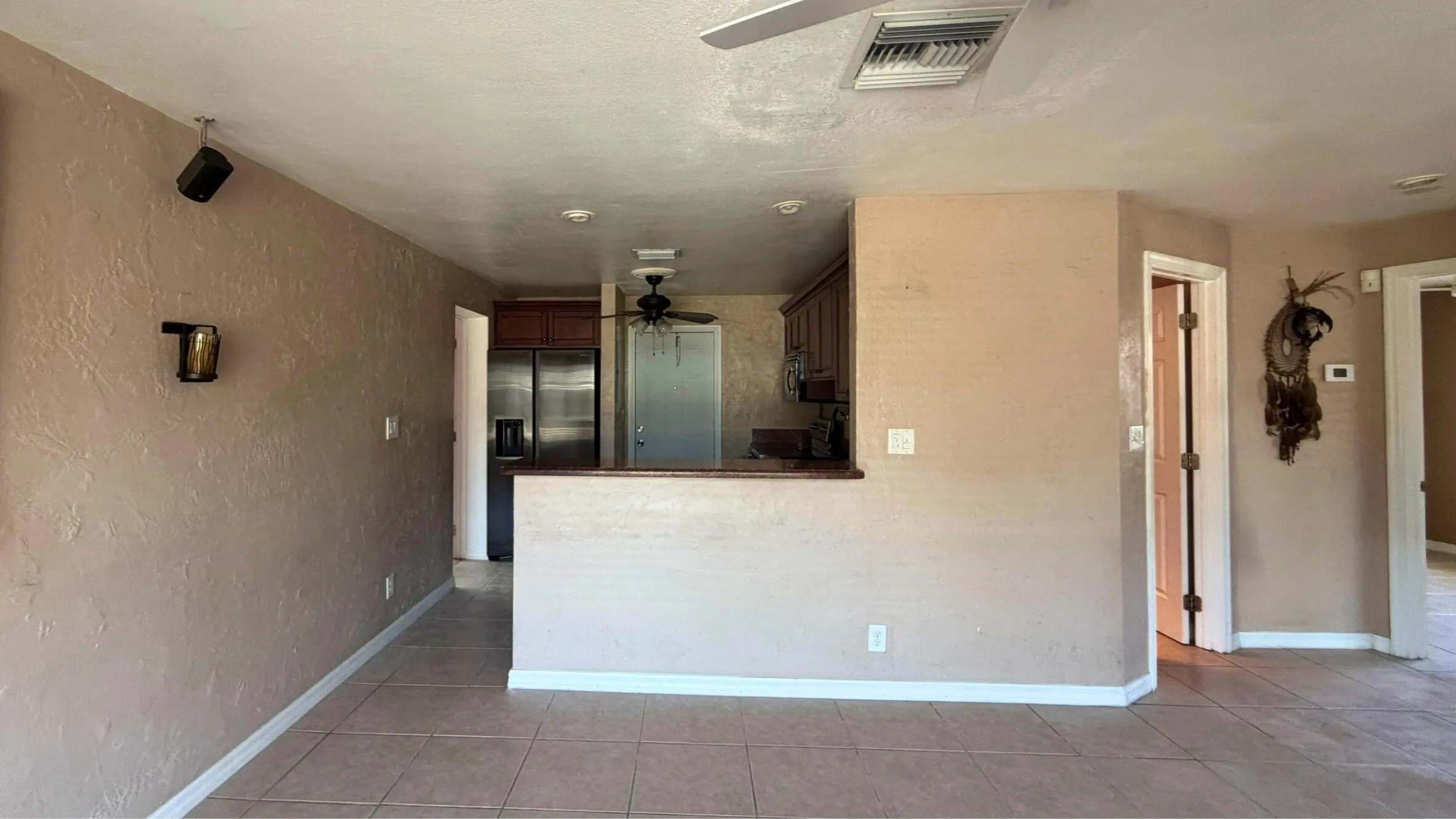 Living room / Kitchen view