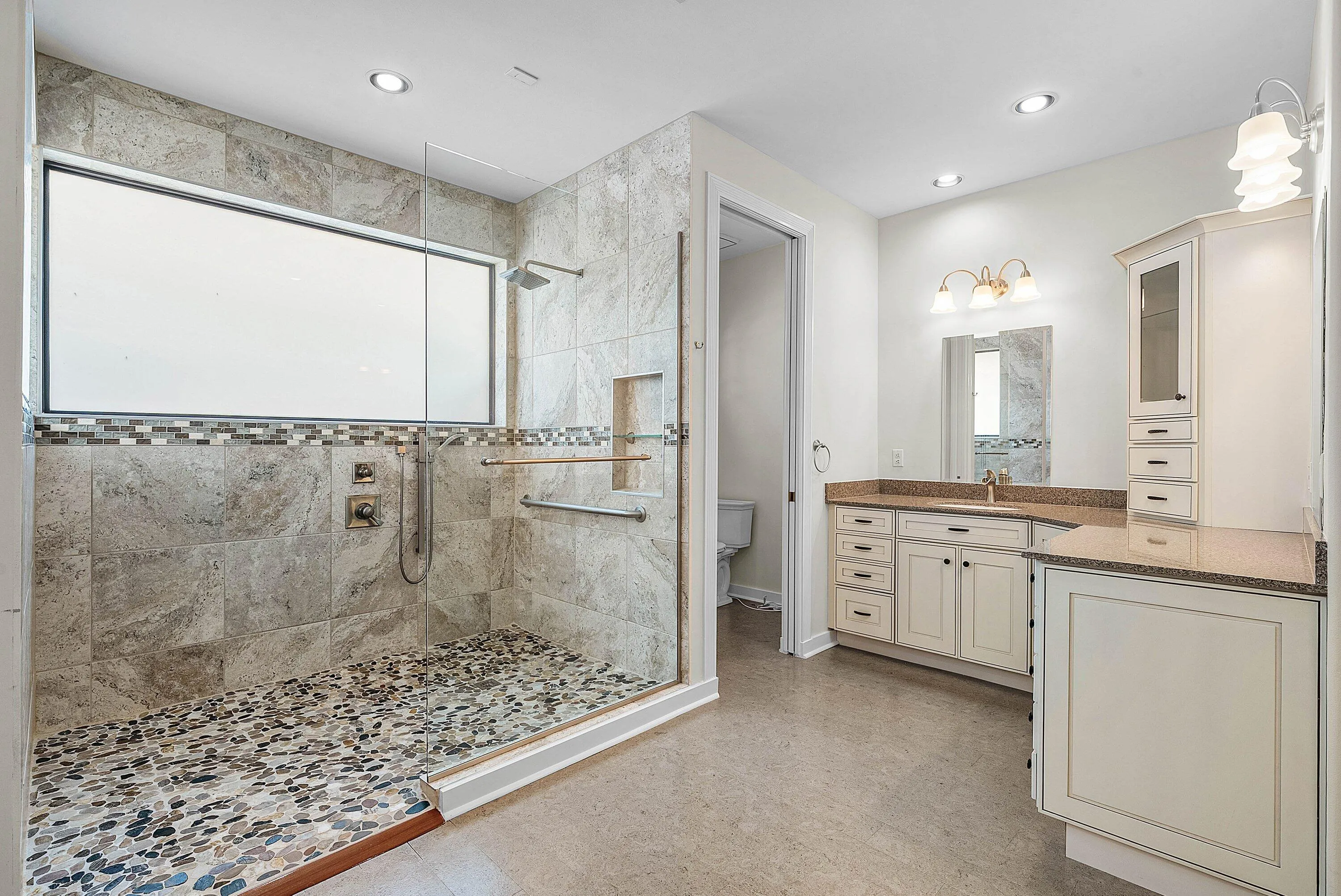 Primary bath