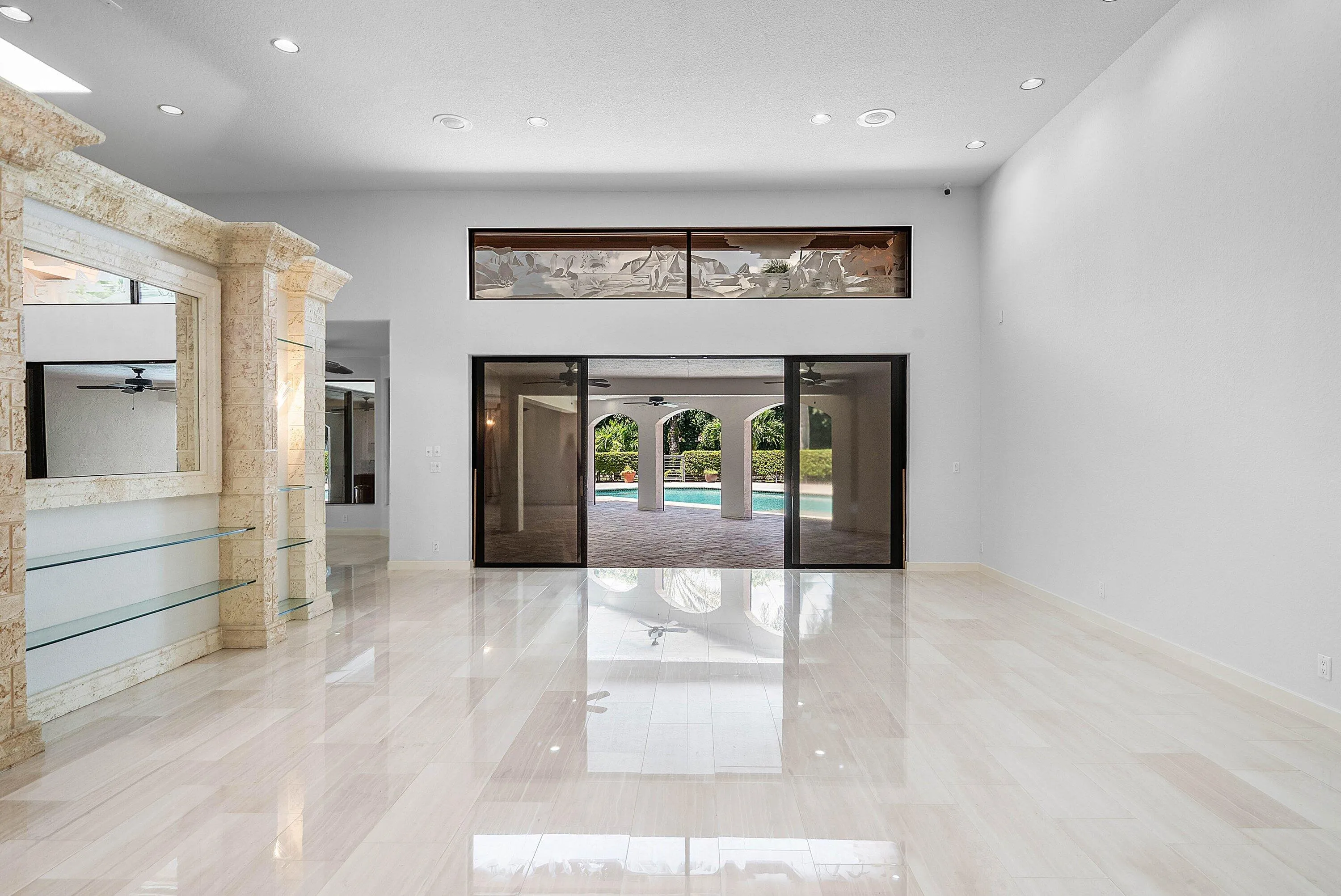 Living room to the outside patio