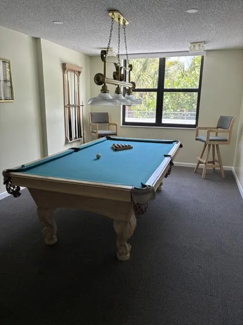 Pool/Billiard Room