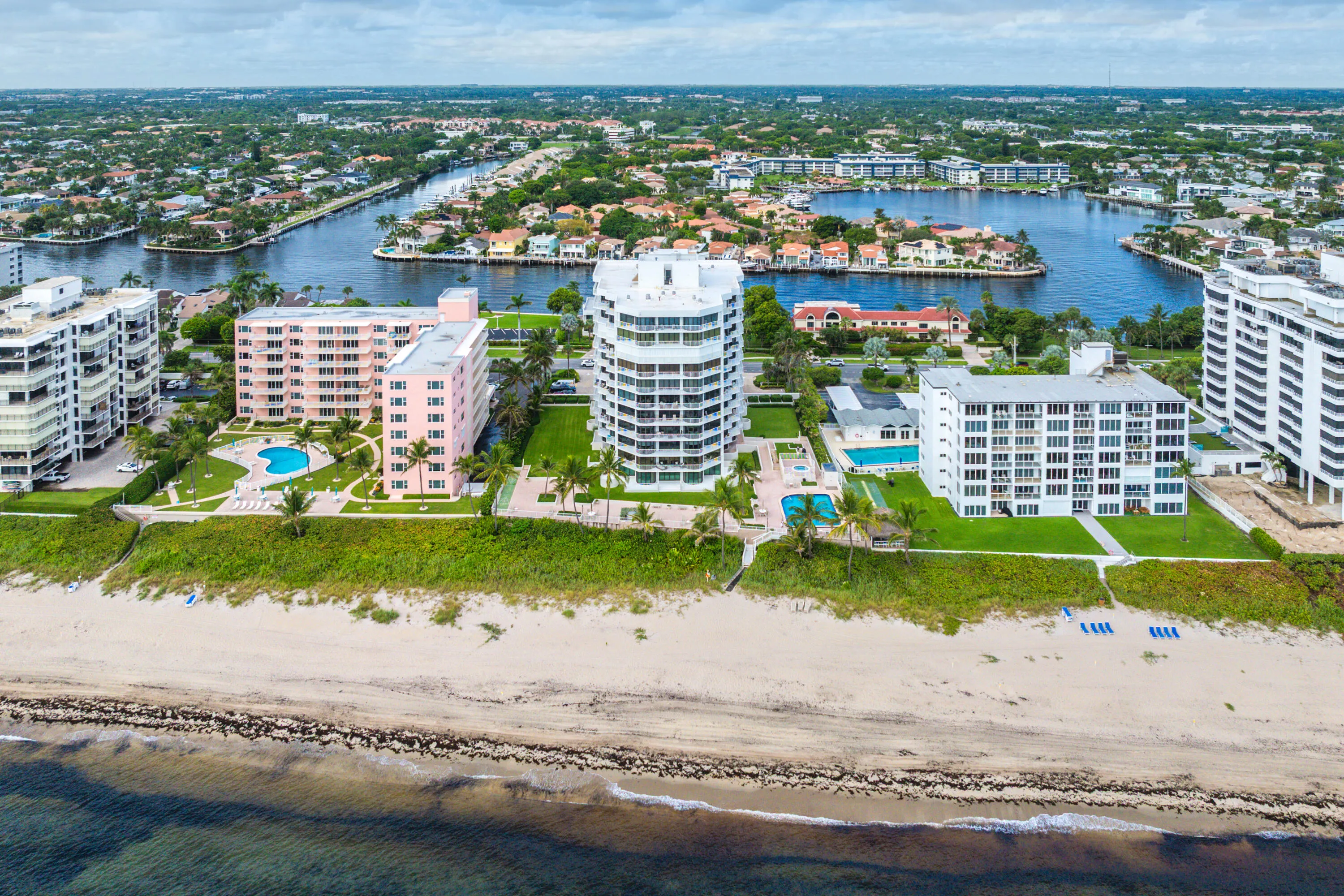 007-2917SouthOceanBoulevard-104-Highland