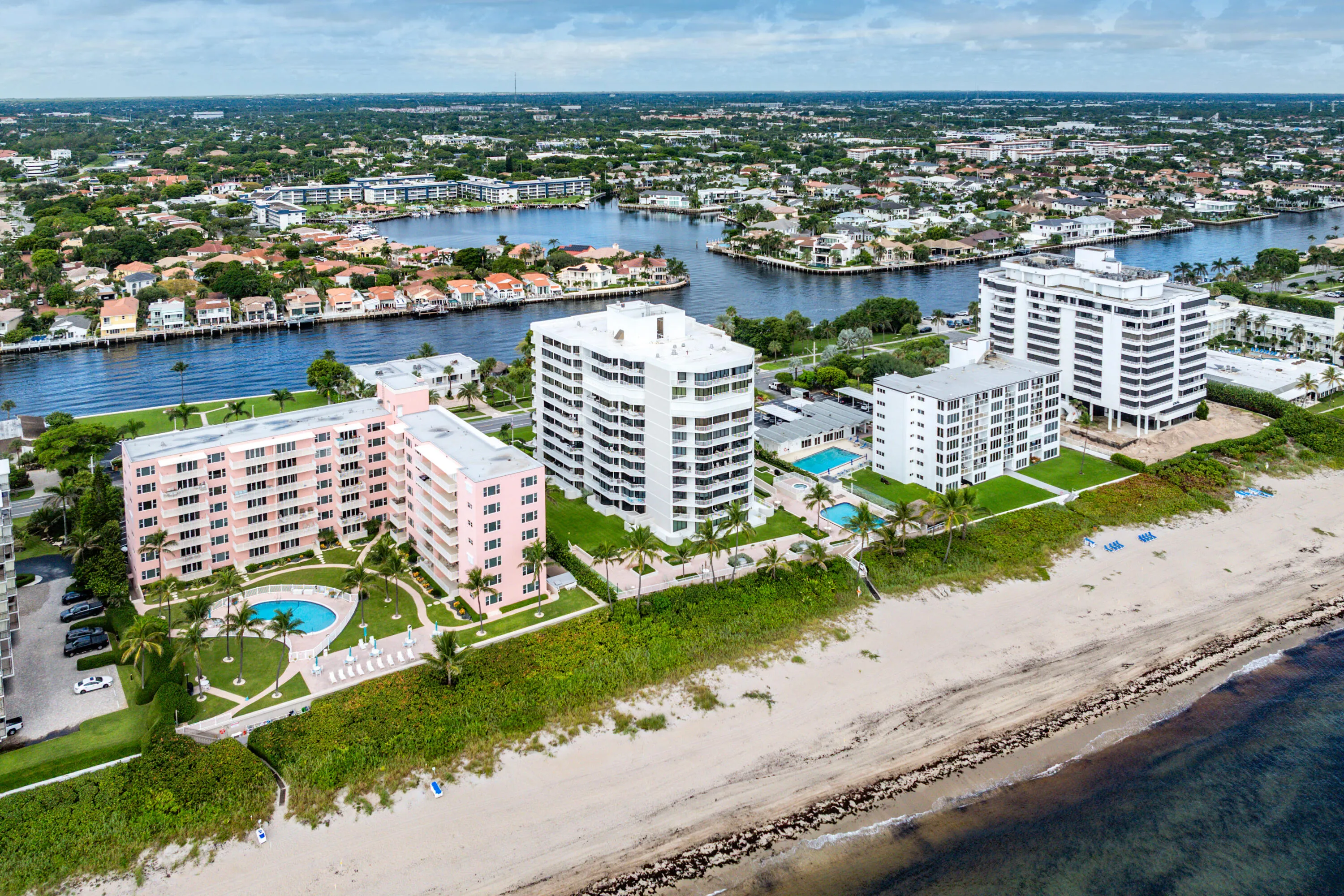 006-2917SouthOceanBoulevard-104-Highland