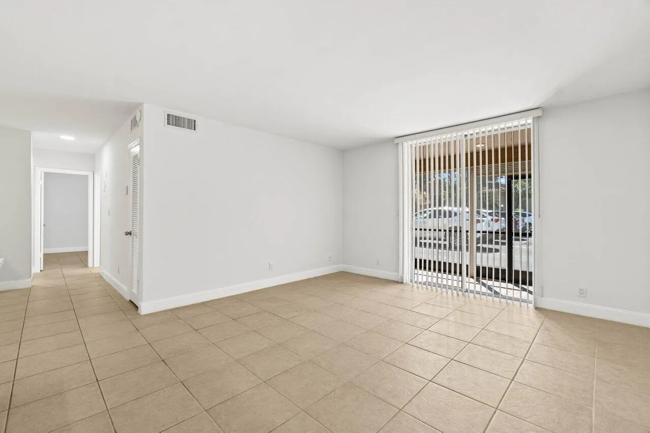 004-1074Northwest13thStreet-161C-BocaRat