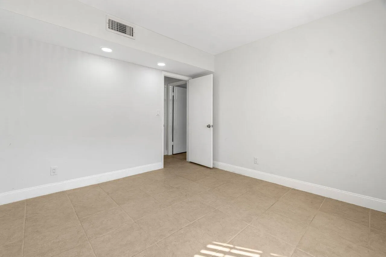 017-1074Northwest13thStreet-161C-BocaRat