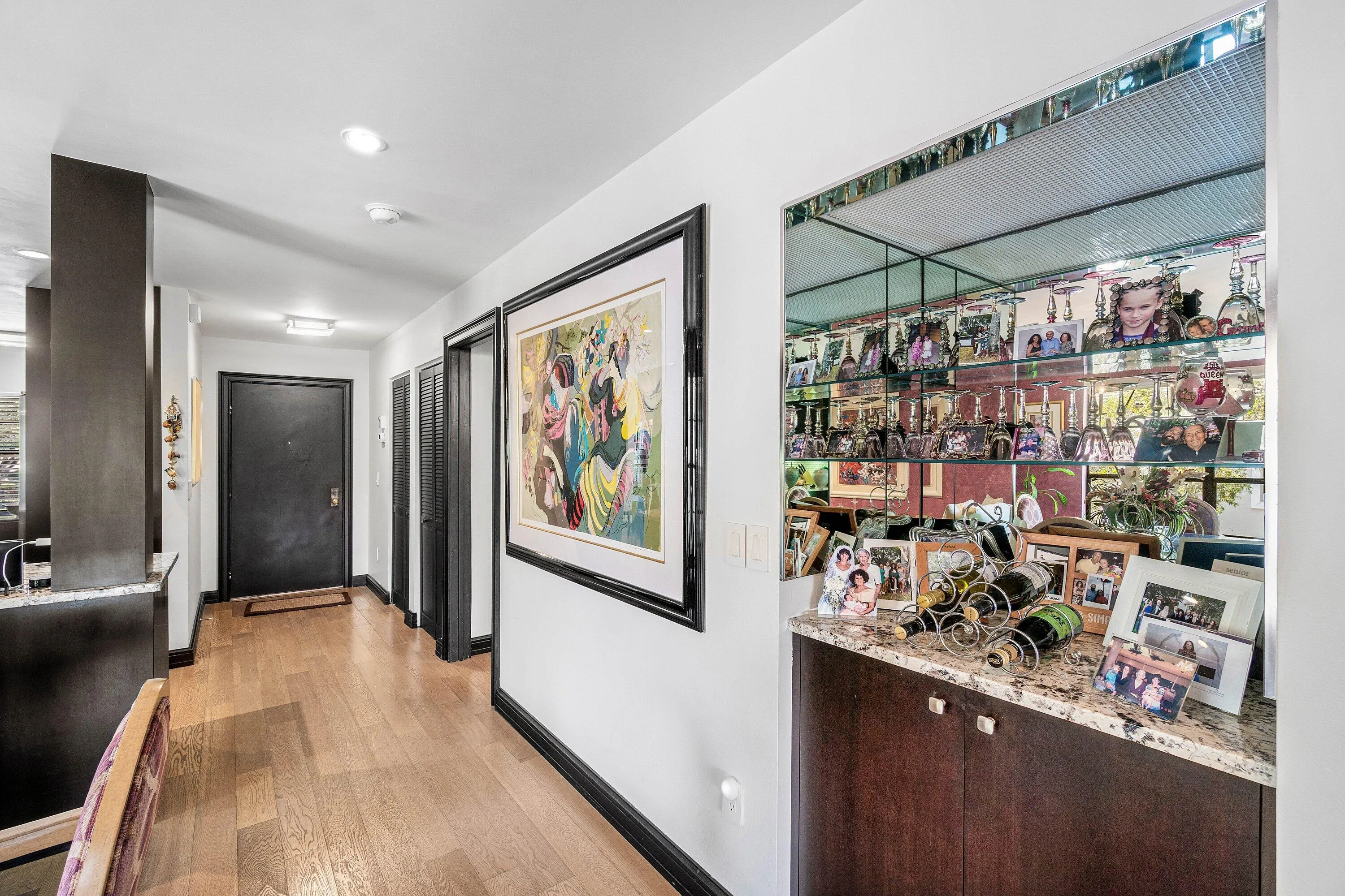 foyer/bar