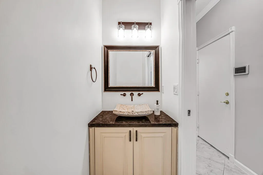1/2 bath is lovely