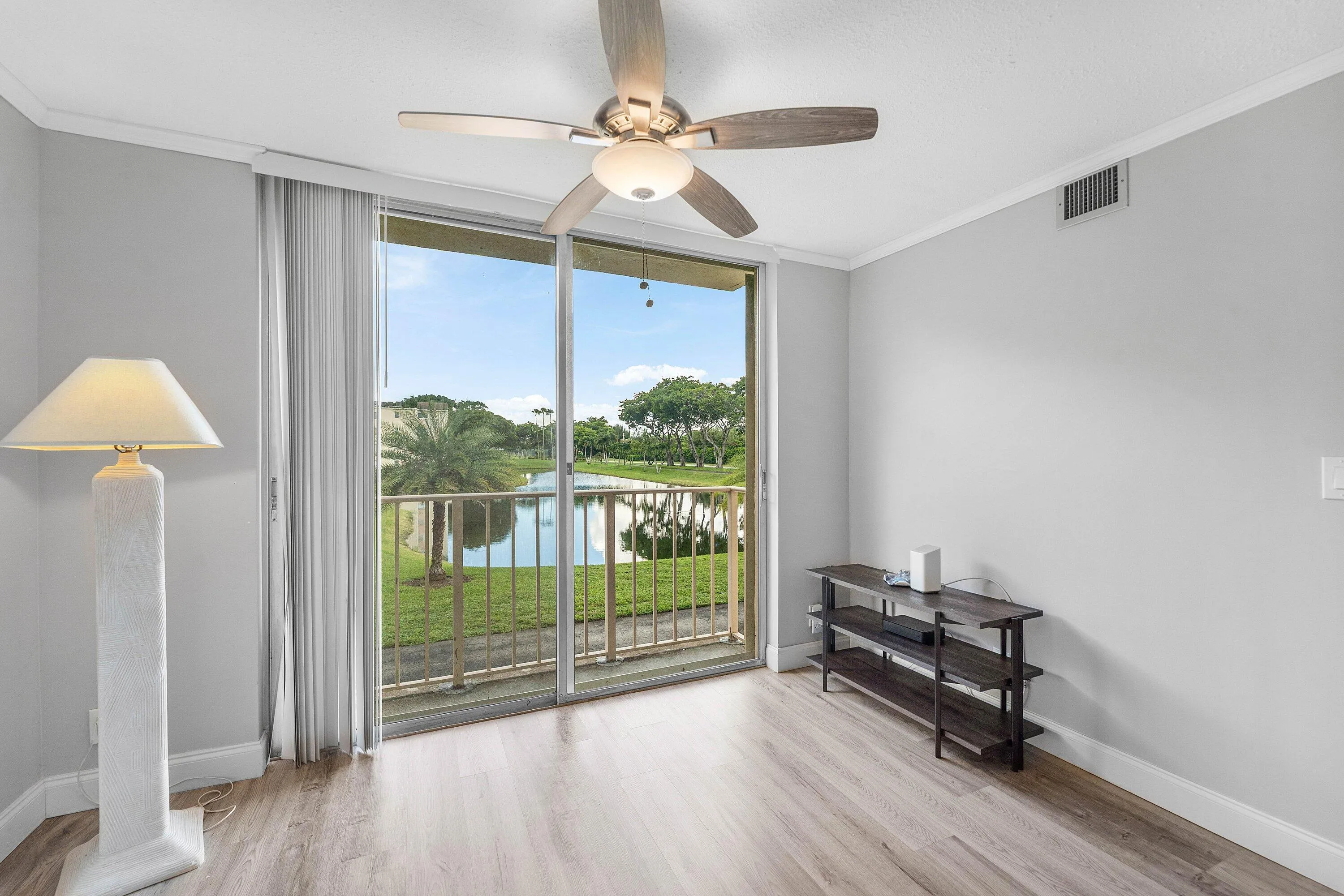 016-14307BedfordDrive-204-DelrayBeach-FL