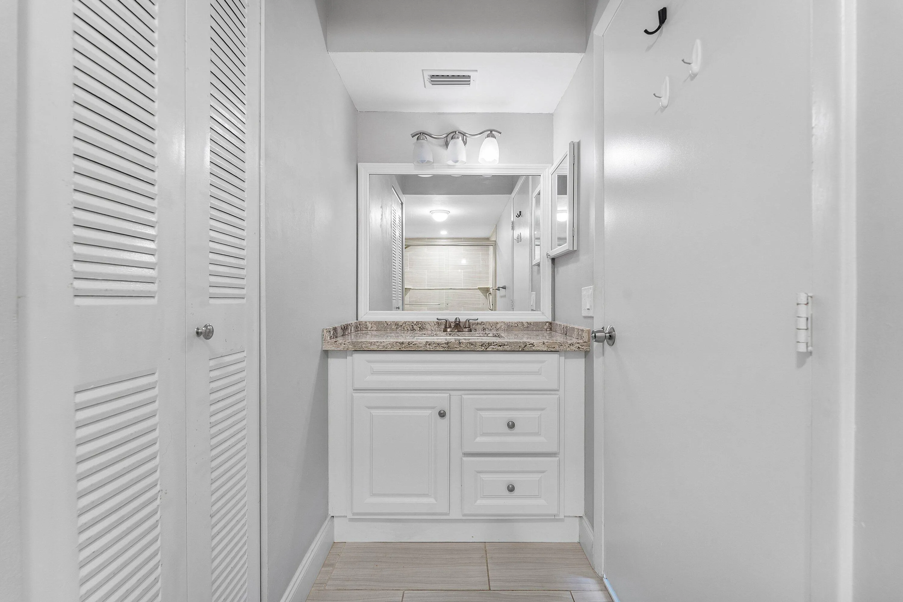 024-14307BedfordDrive-204-DelrayBeach-FL