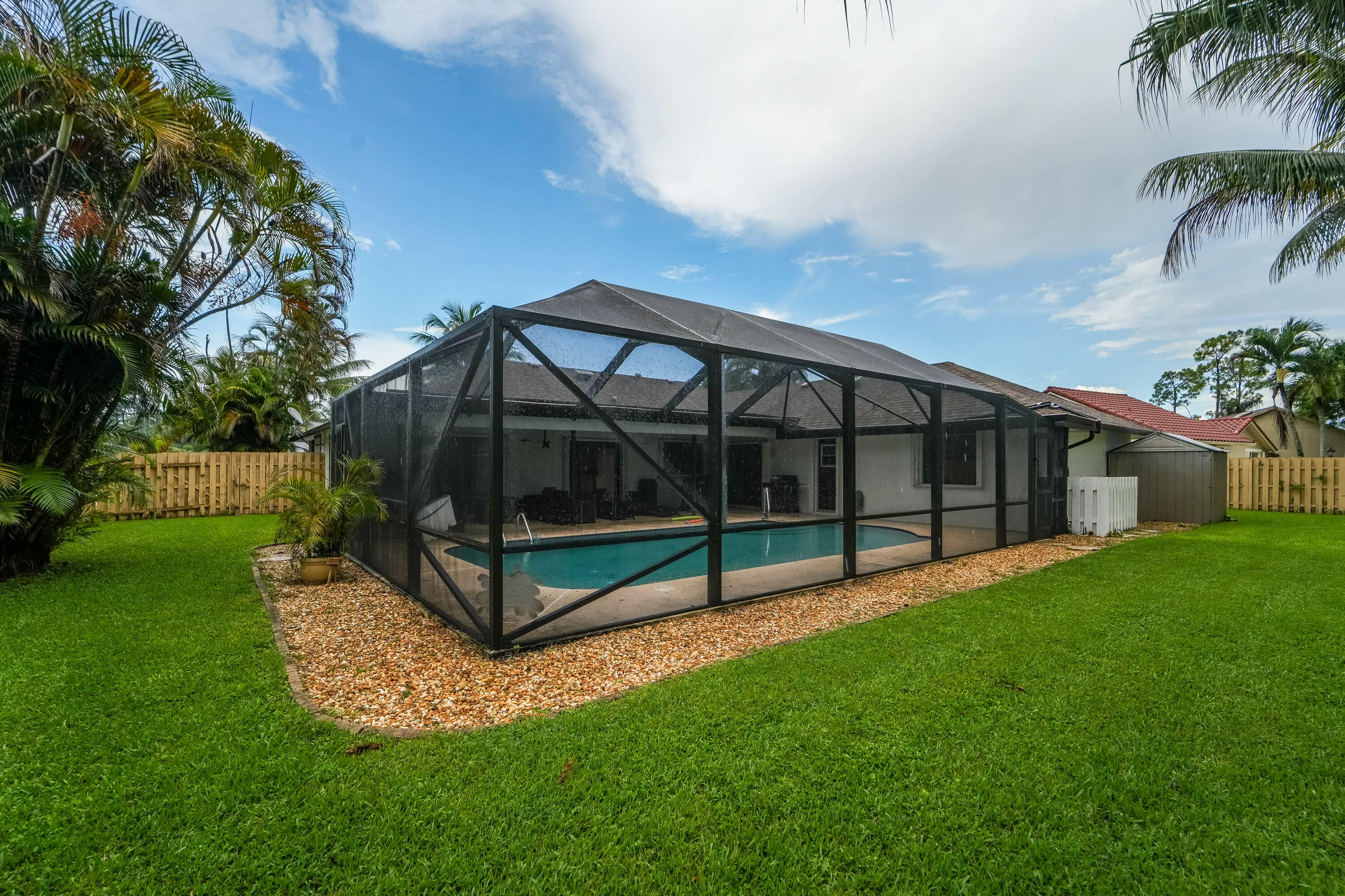 301 Knotty wood-16