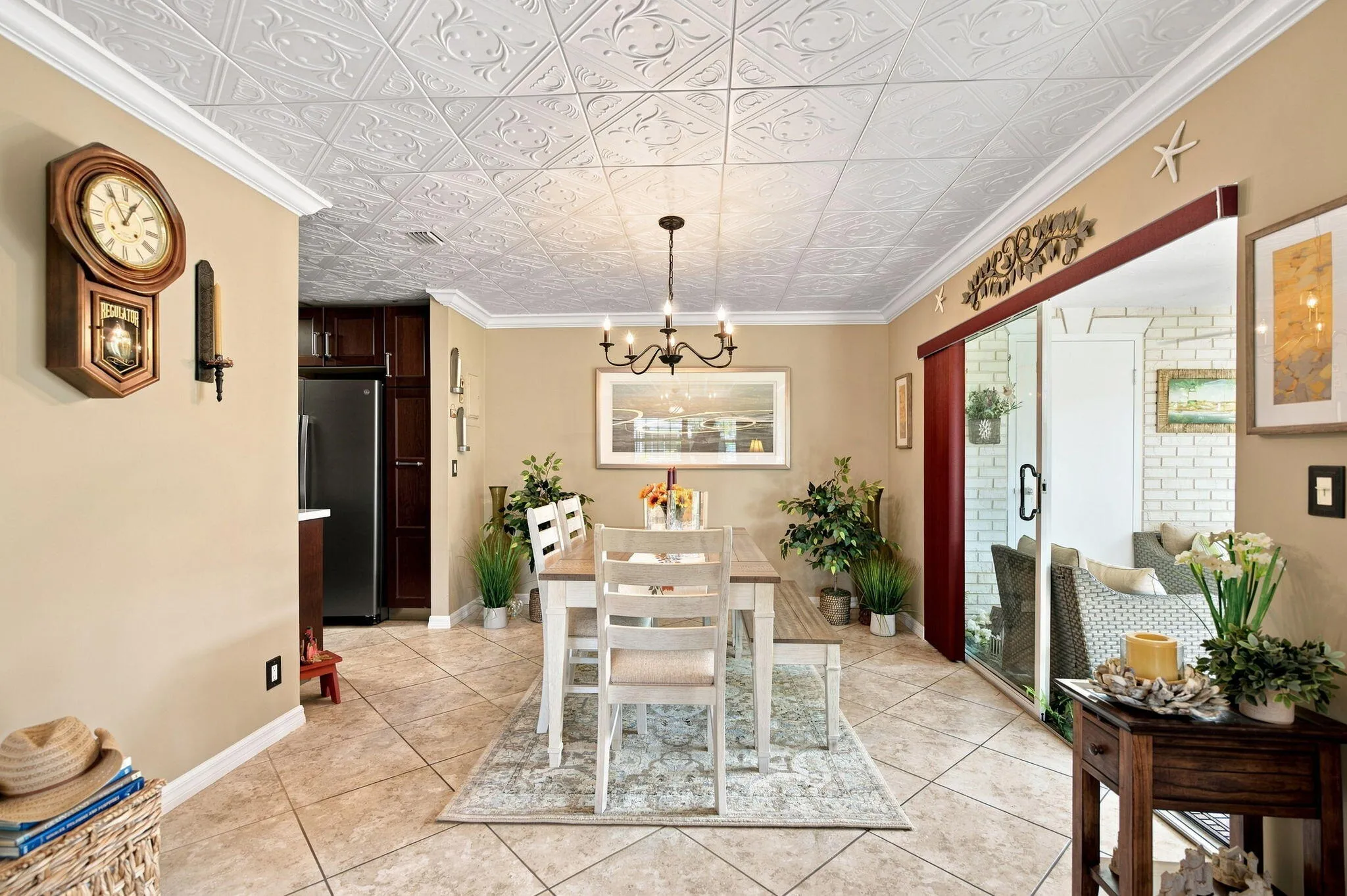10146 S 44th Terrace Dining Room