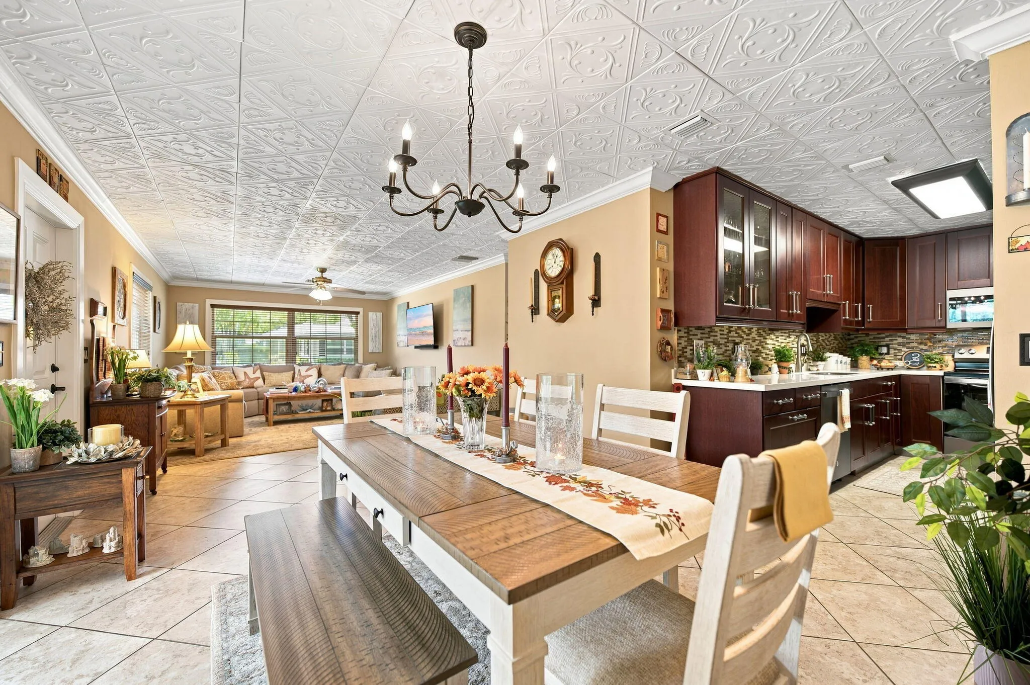 15-web-or-mls-10146-s-44th-terrace