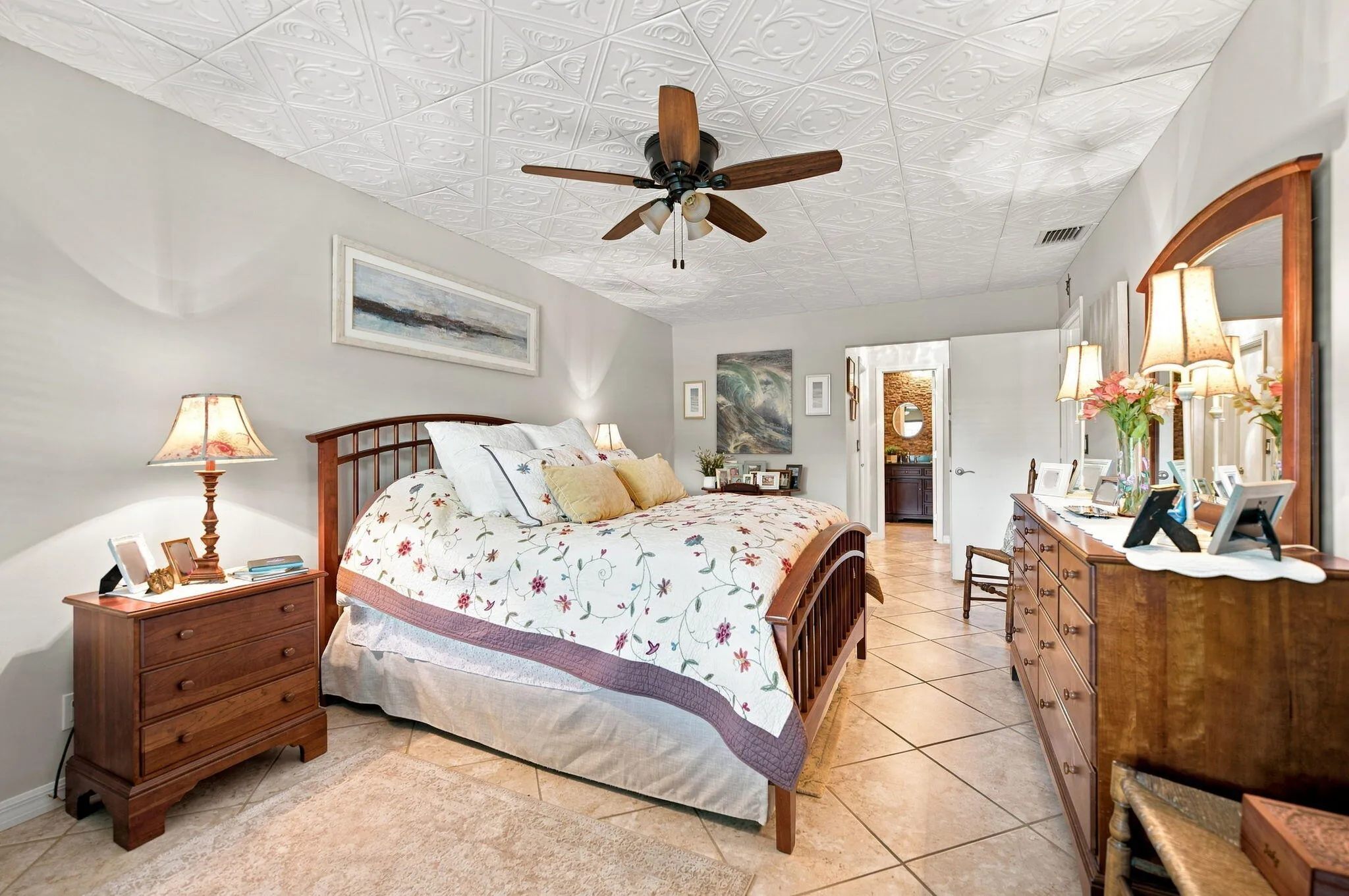 25-web-or-mls-10146-s-44th-terrace