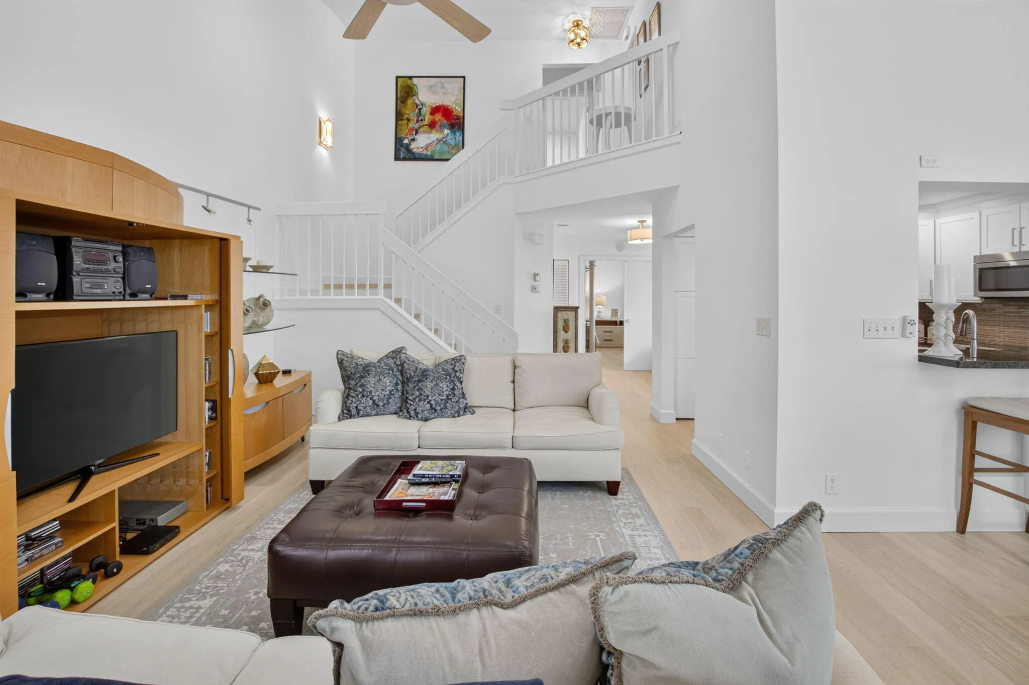 SOARING CEILINGS IN LIVING ROOM