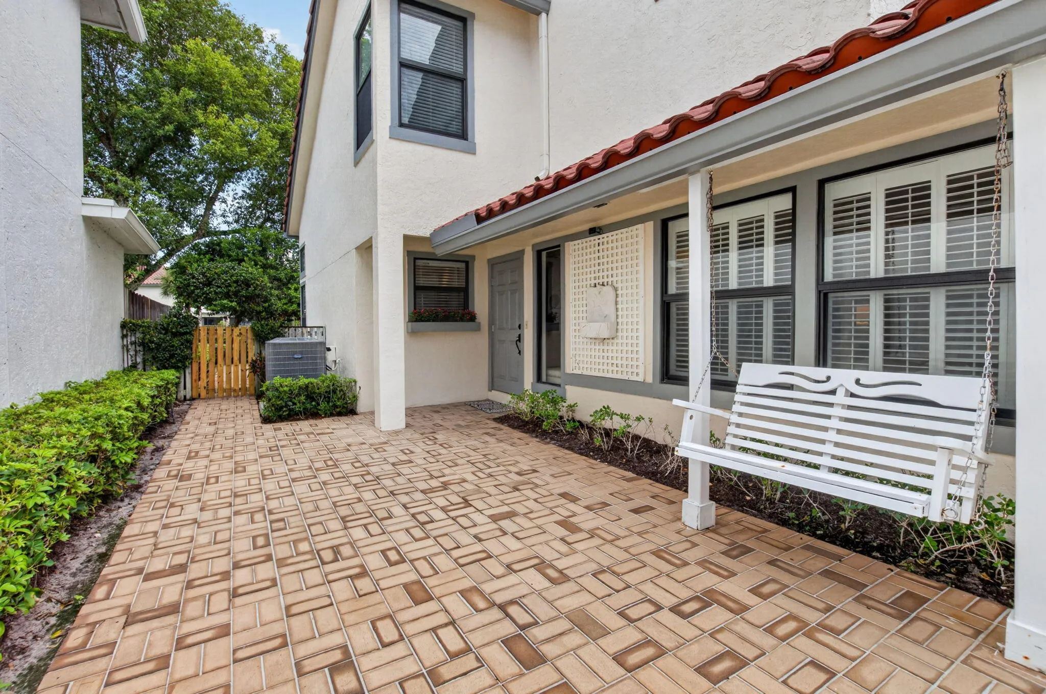 INVITING COURTYARD ENTRY